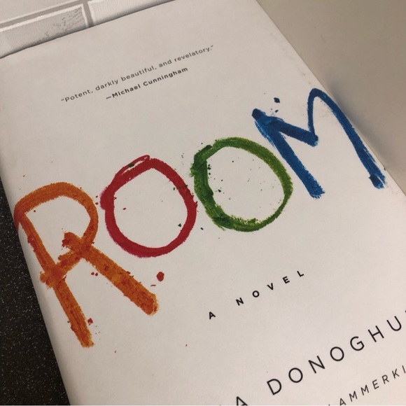 Room by Emma Donoghue hardcover - Picture 3 of 11